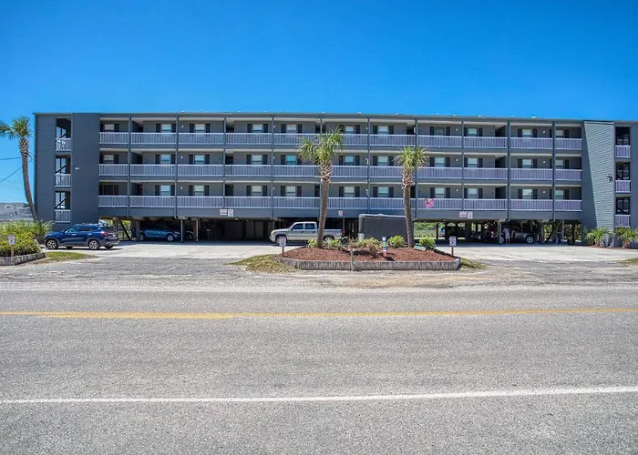 Bella Vista: Marshfront Condo 1 Block To The Beach. Pool & Hot Tub-1St Floor